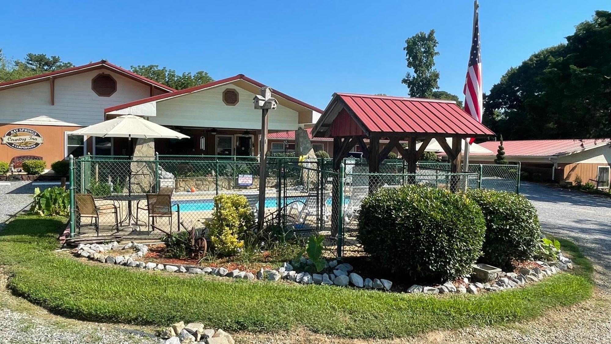 Bay Springs Country Inn & Marina Centre Kültér fotó